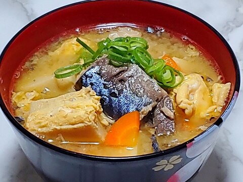 鯖缶と高野豆腐のかきたま味噌汁
